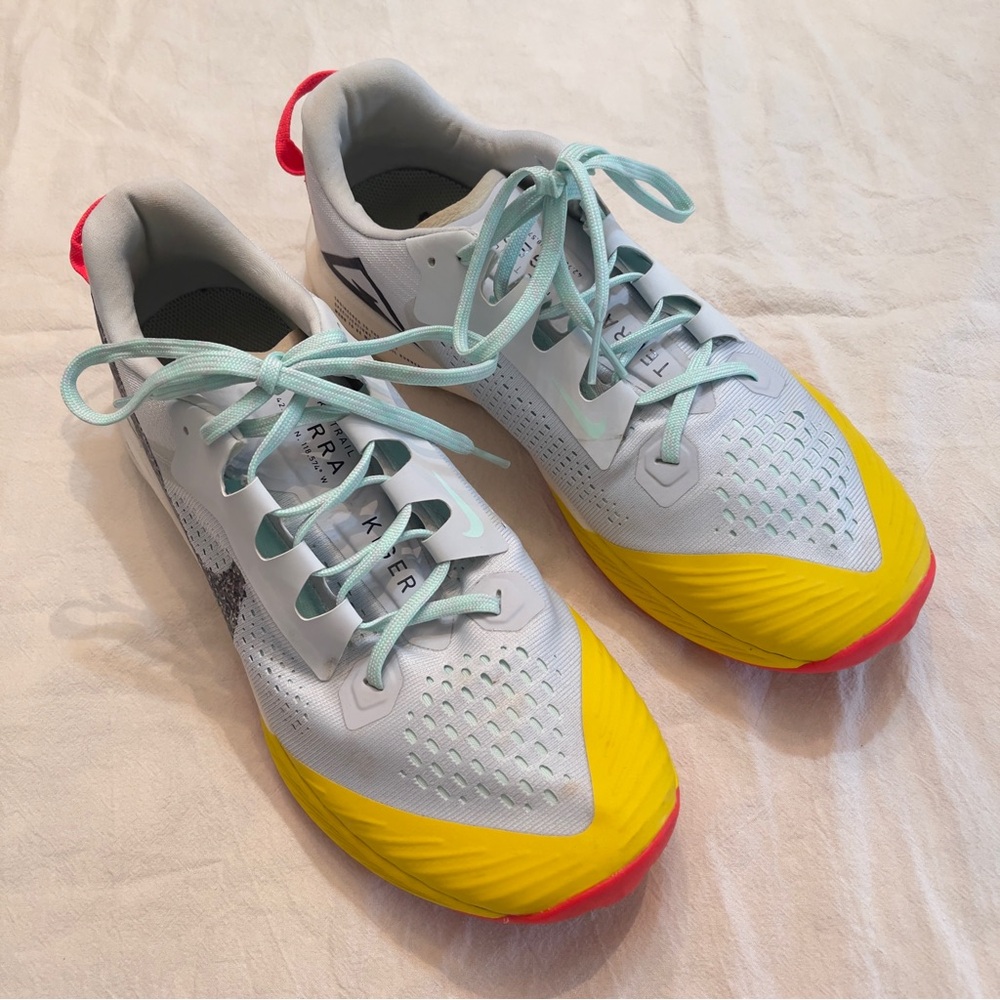 Nike Air Zoom Trail Terra Kiger 6 Fashion Sneaker Mens US11 Cj0220-400
